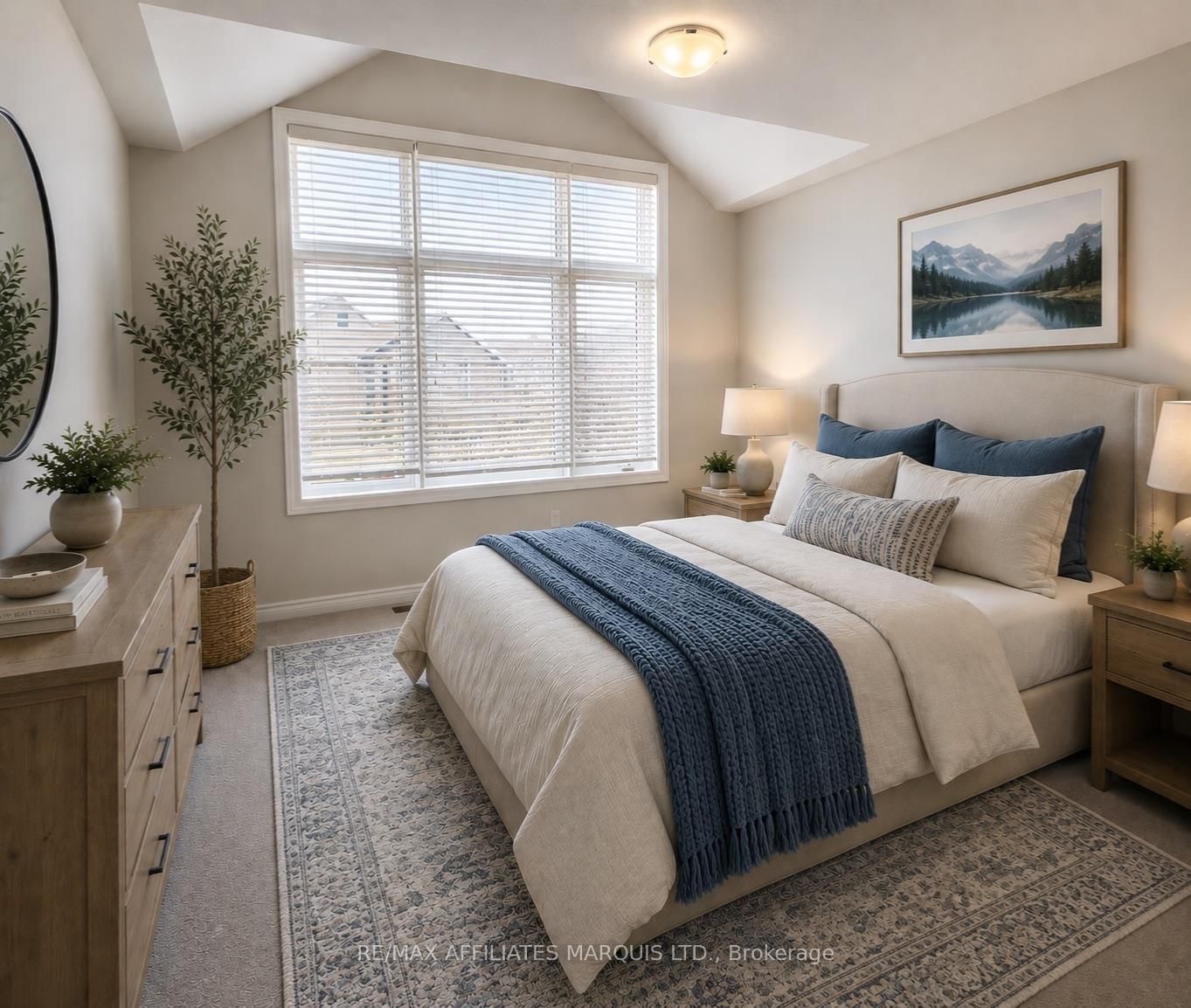 526 Sturnidae Street • Ottawa, ON photo 25
