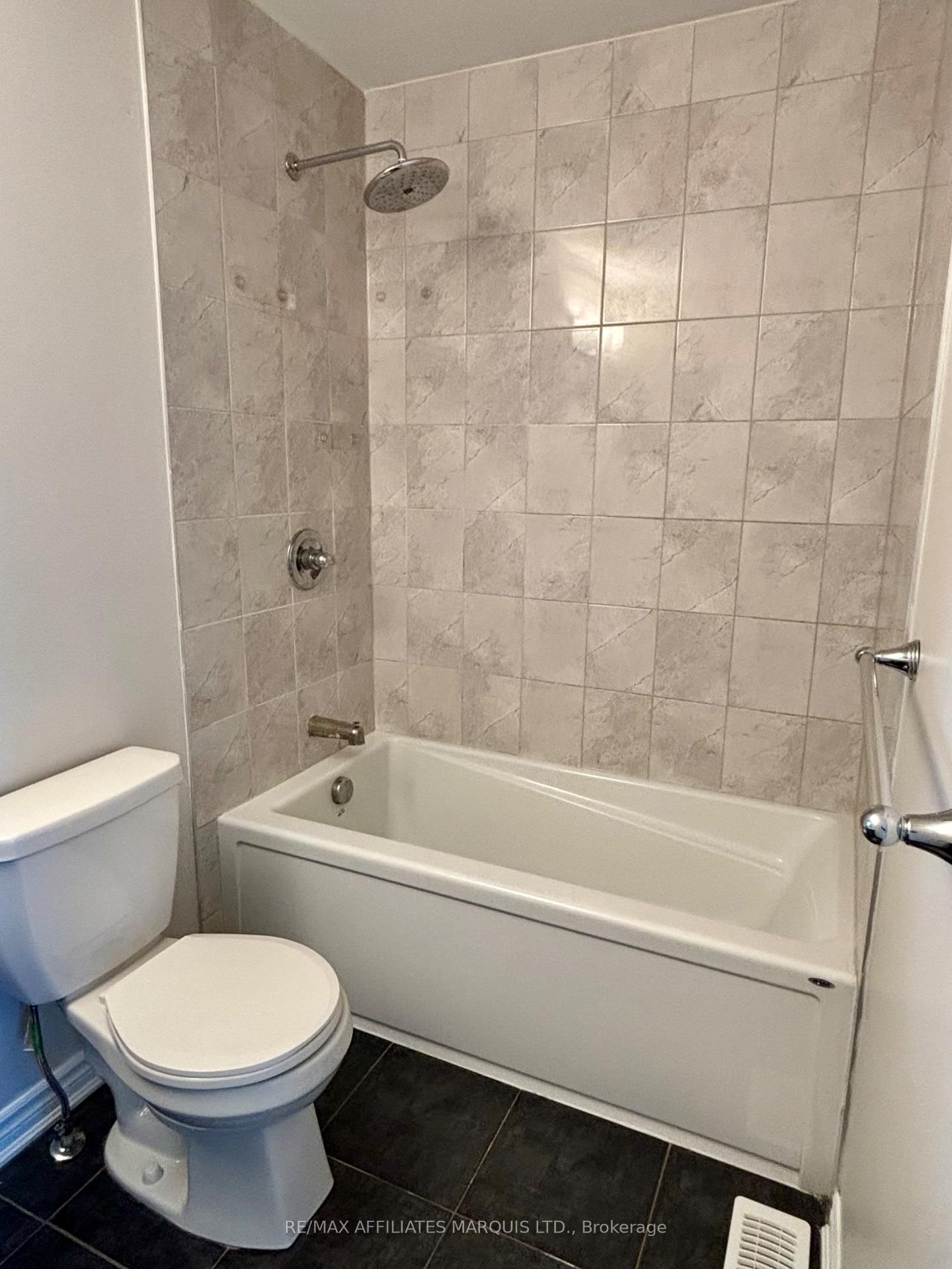 526 Sturnidae Street • Ottawa, ON photo 33