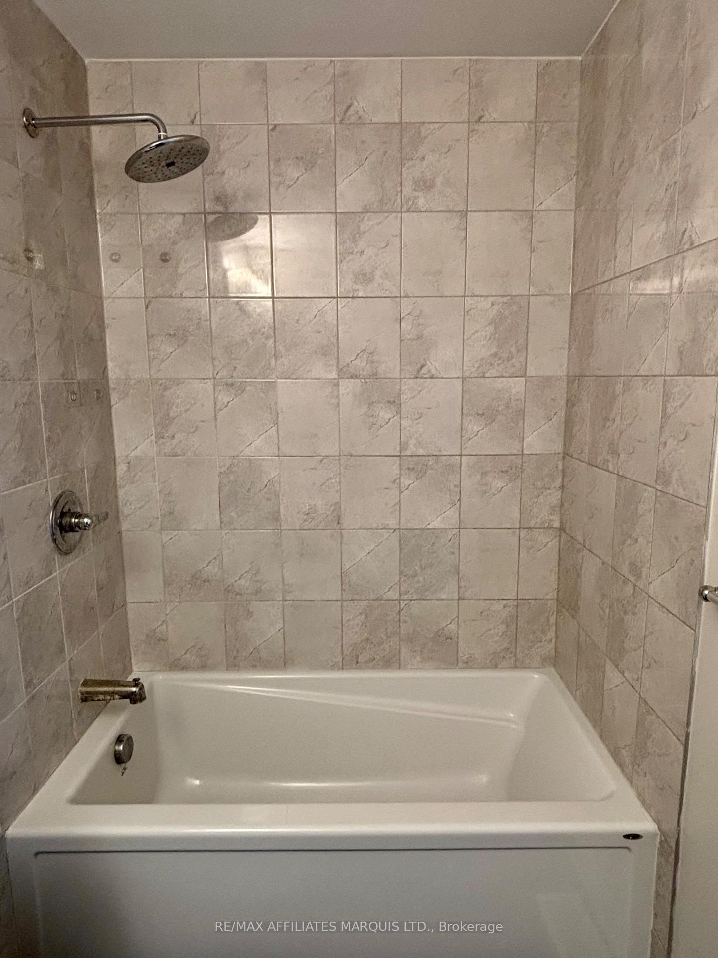 526 Sturnidae Street • Ottawa, ON photo 34