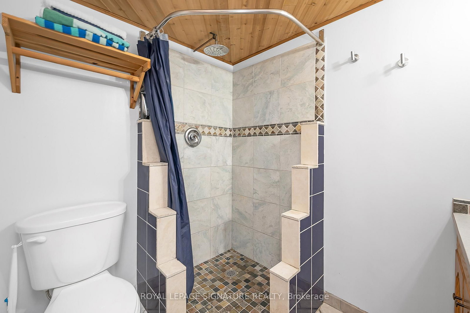 43 Lake Avenue N • Hamilton, ON photo 25