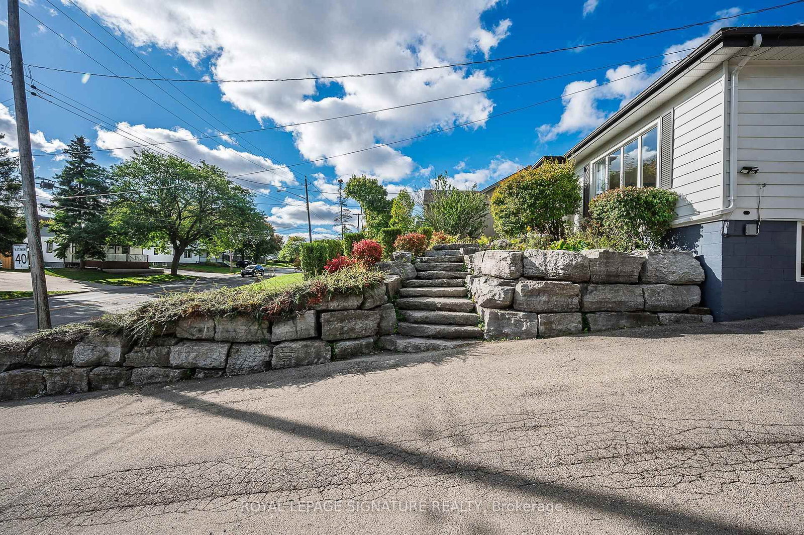 43 Lake Avenue N • Hamilton, ON photo 32