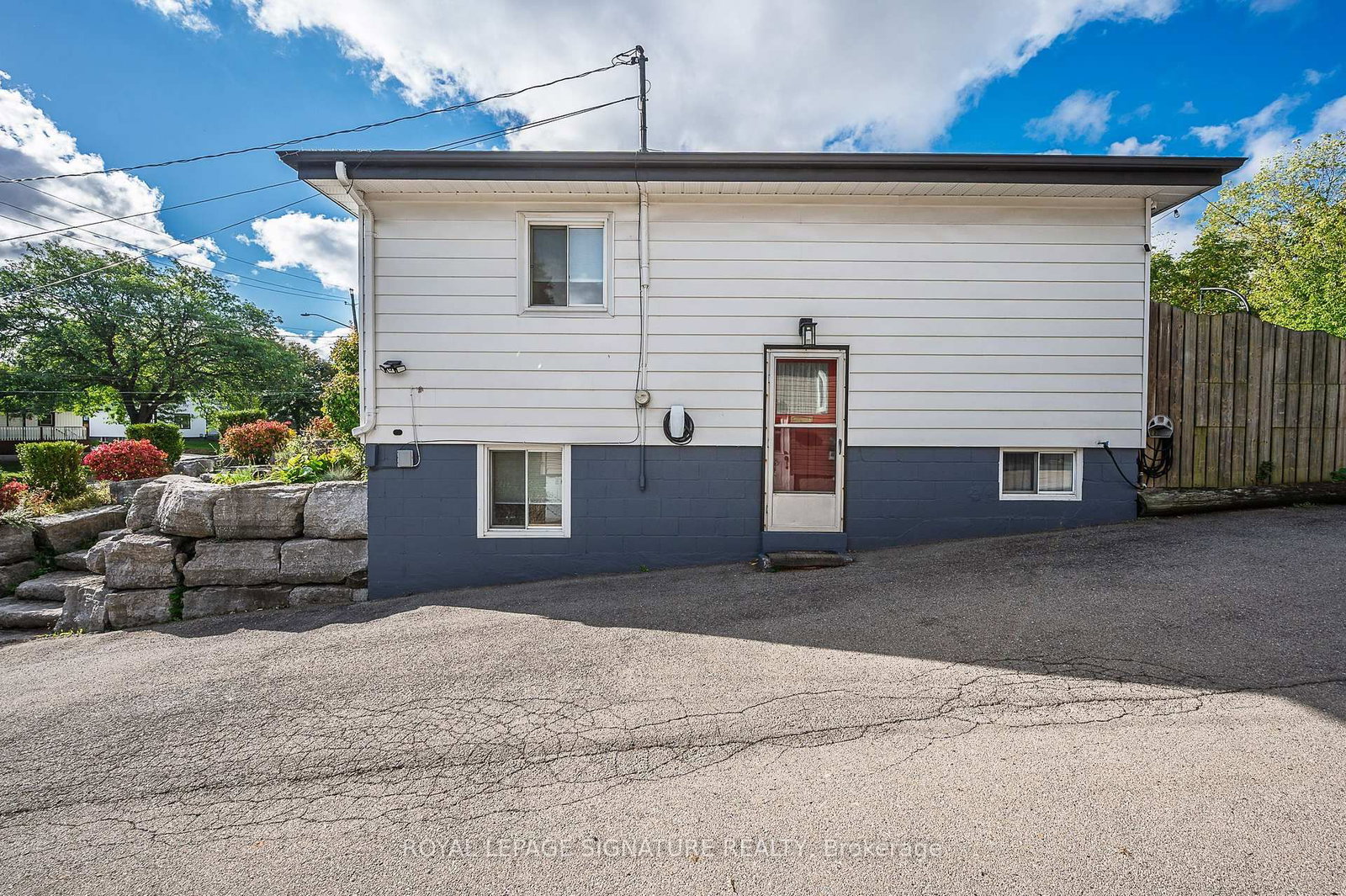 43 Lake Avenue N • Hamilton, ON photo 33