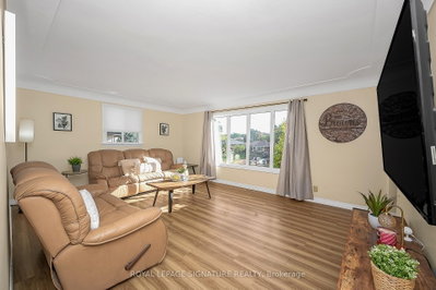 43 Lake Avenue N • Hamilton, ON photo 8