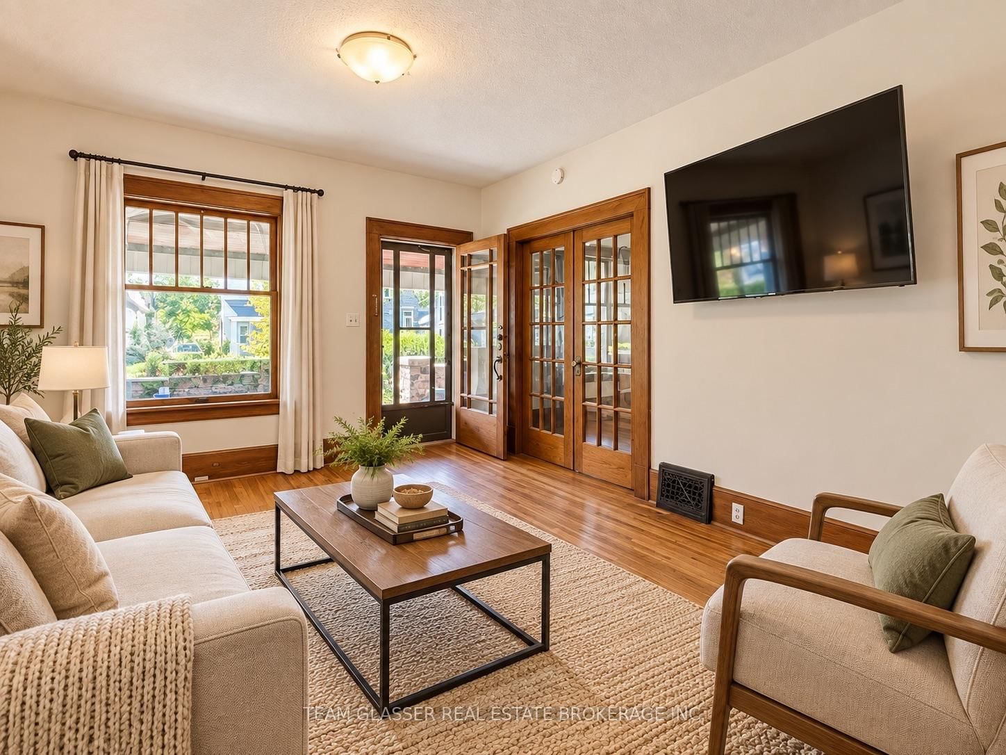 Upper - 884 TRAFALGAR Street, London East 4