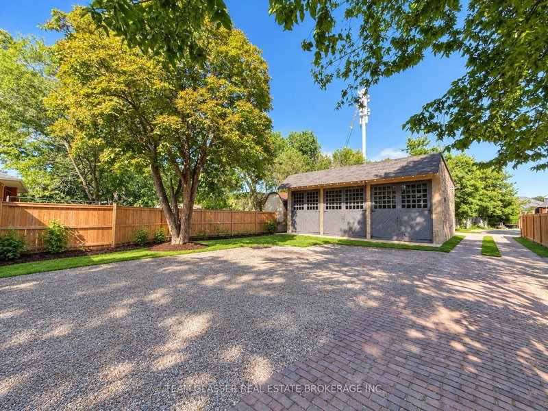 Lower - 884 TRAFALGAR Street