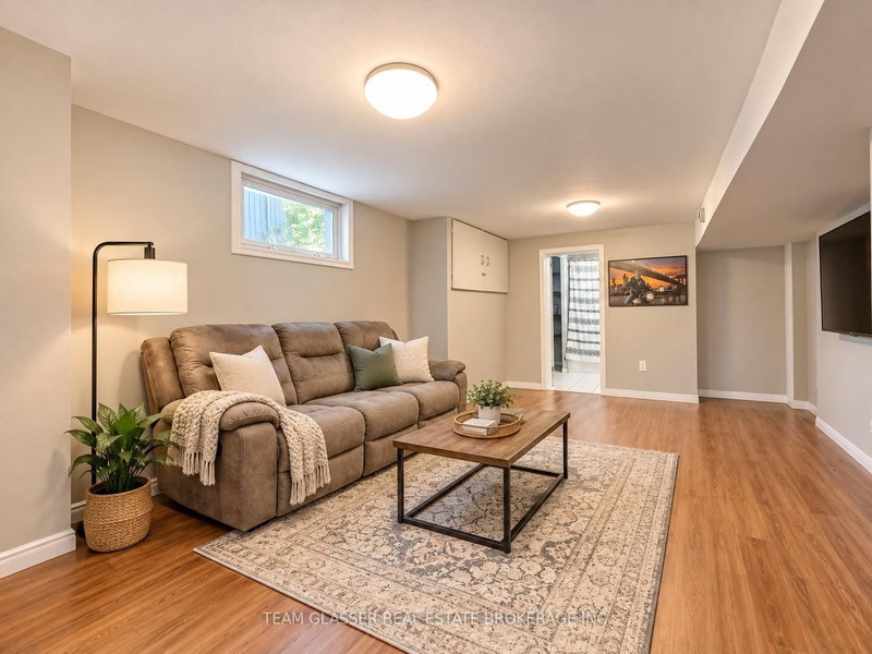 Lower - 884 TRAFALGAR Street