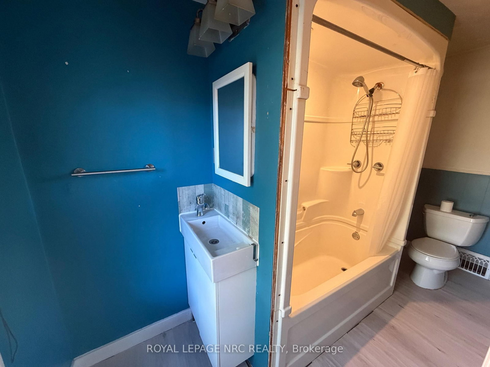 37 Wright Street • Welland, ON photo 12
