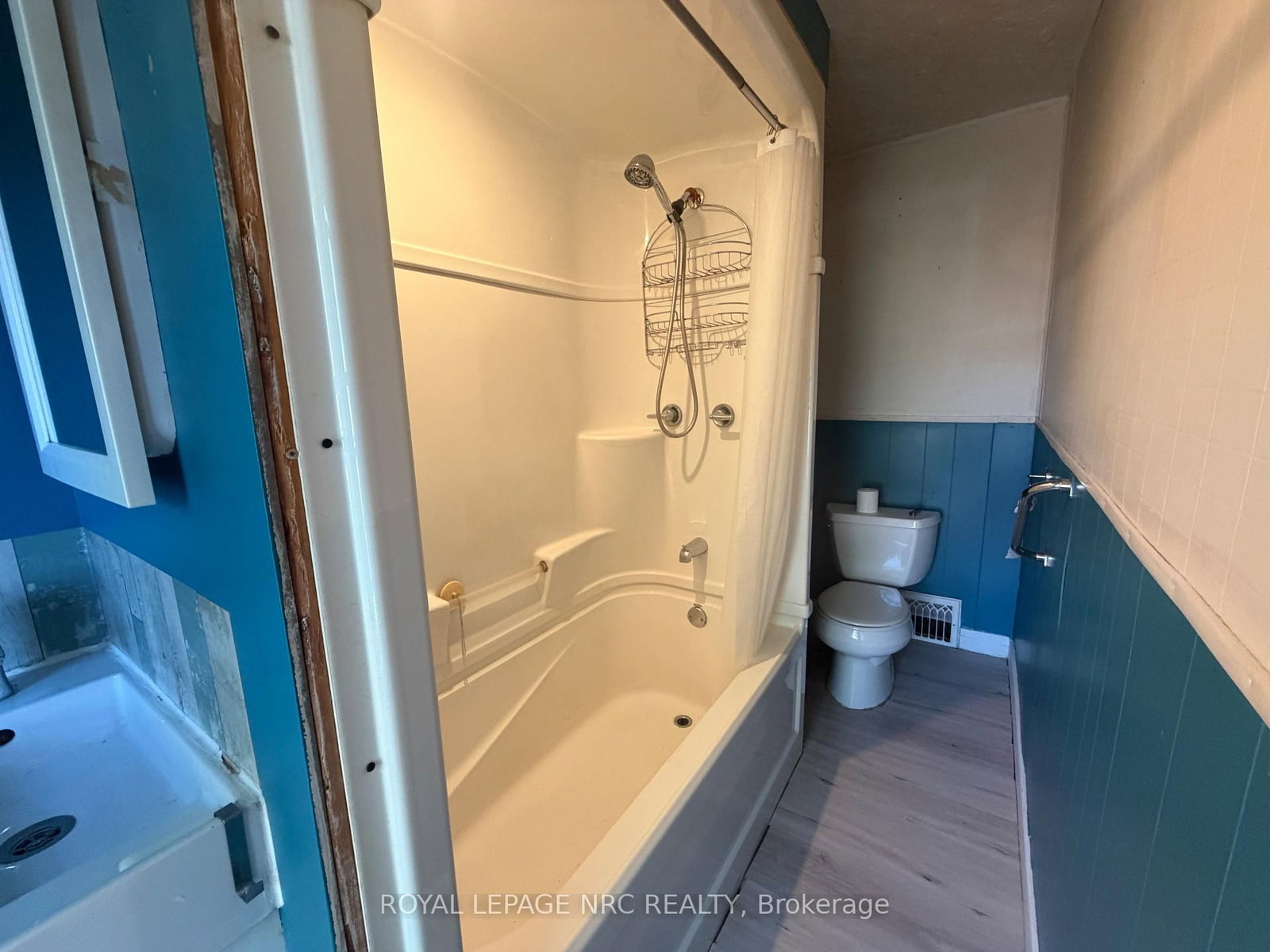 37 Wright Street • Welland, ON photo 13