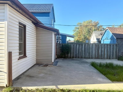 37 Wright Street • Welland, ON photo 3