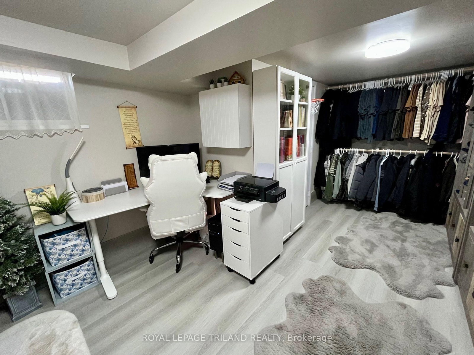 37 Broadway Street • Newbury, ON photo 34