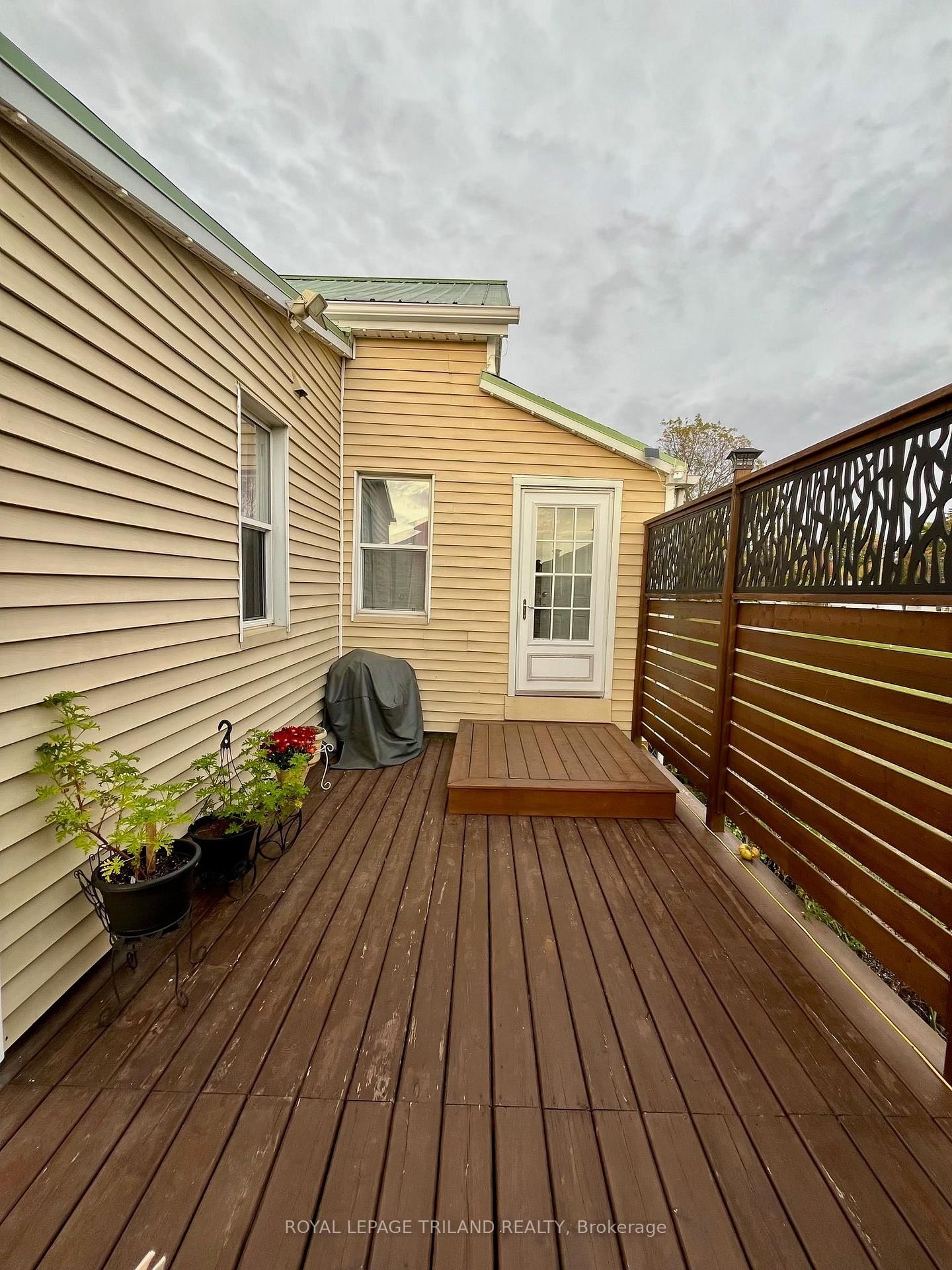 37 Broadway Street • Newbury, ON photo 45