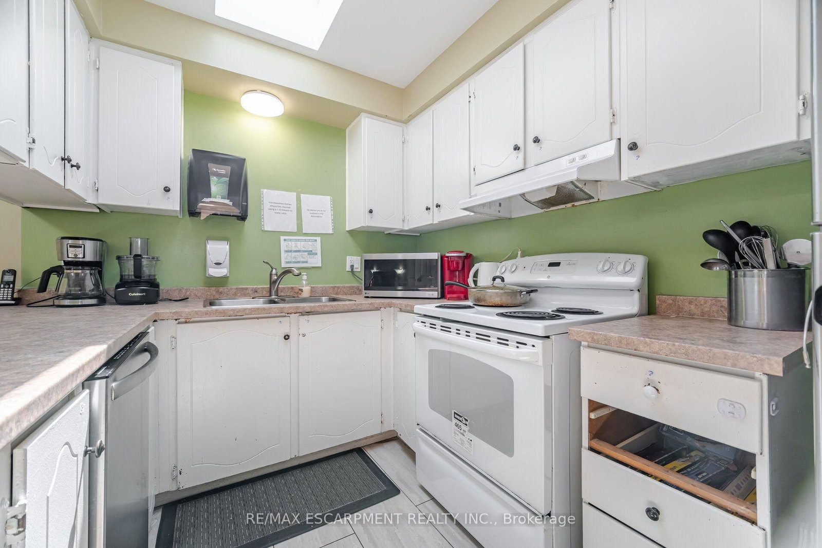178 Athenia Drive • Hamilton, ON photo 15