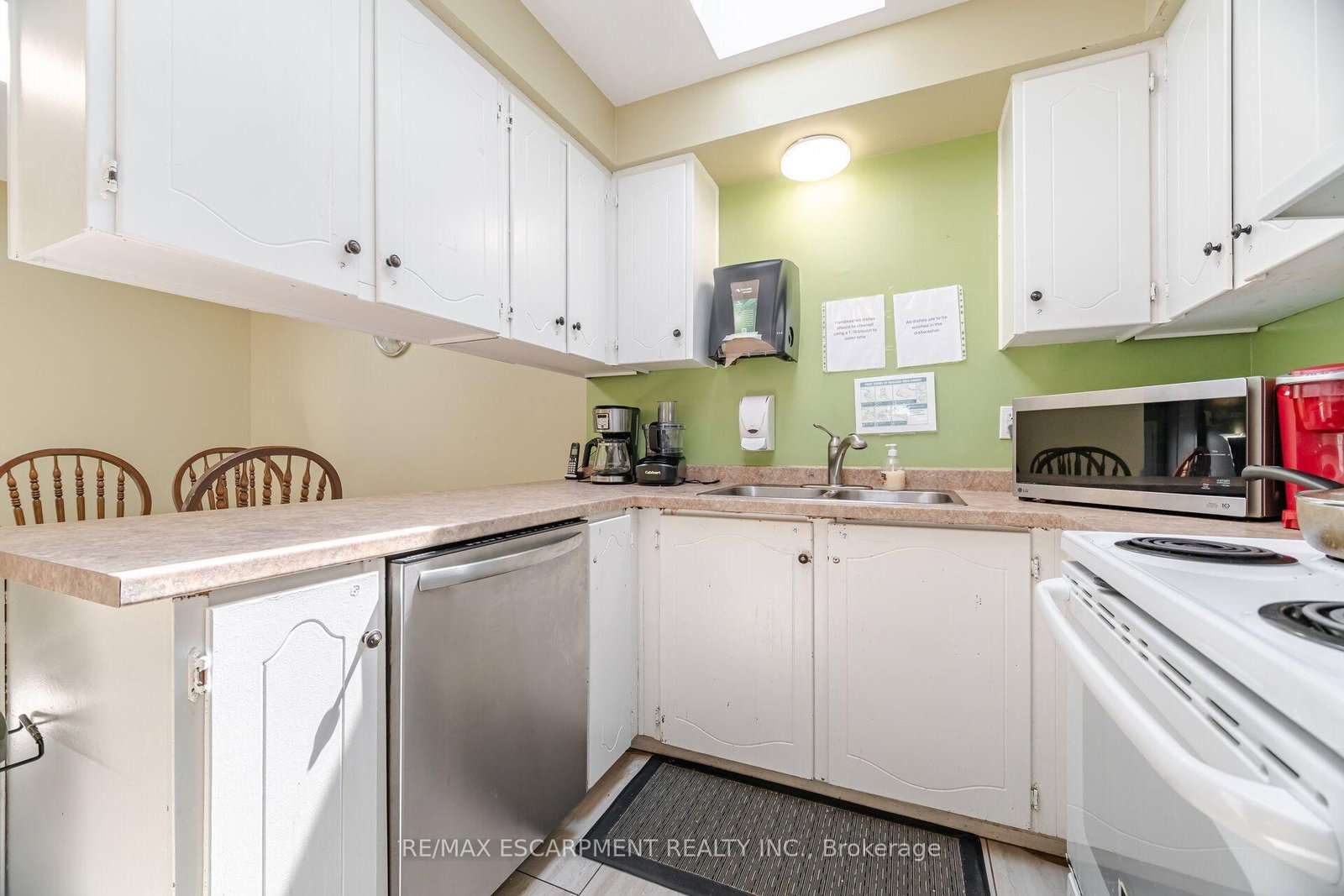 178 Athenia Drive • Hamilton, ON photo 16