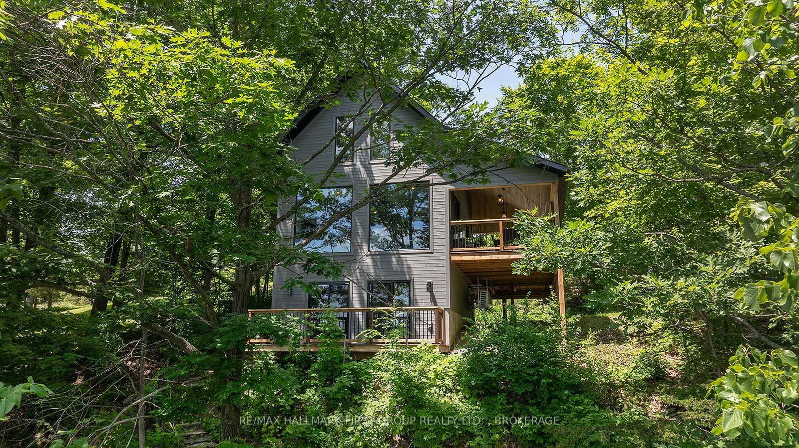 1005 Macdonald Lane • Perth Road, ON photo 12