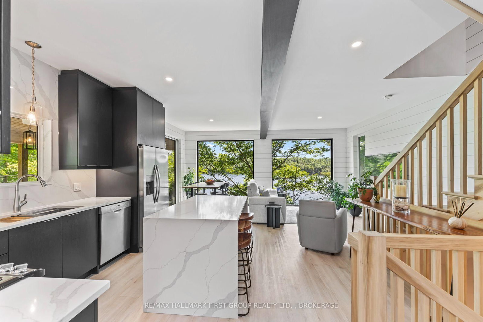 1005 Macdonald Lane • Perth Road, ON photo 16