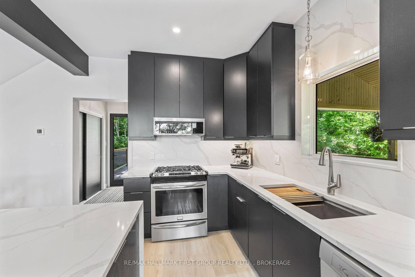 1005 Macdonald Lane • Perth Road, ON photo 19