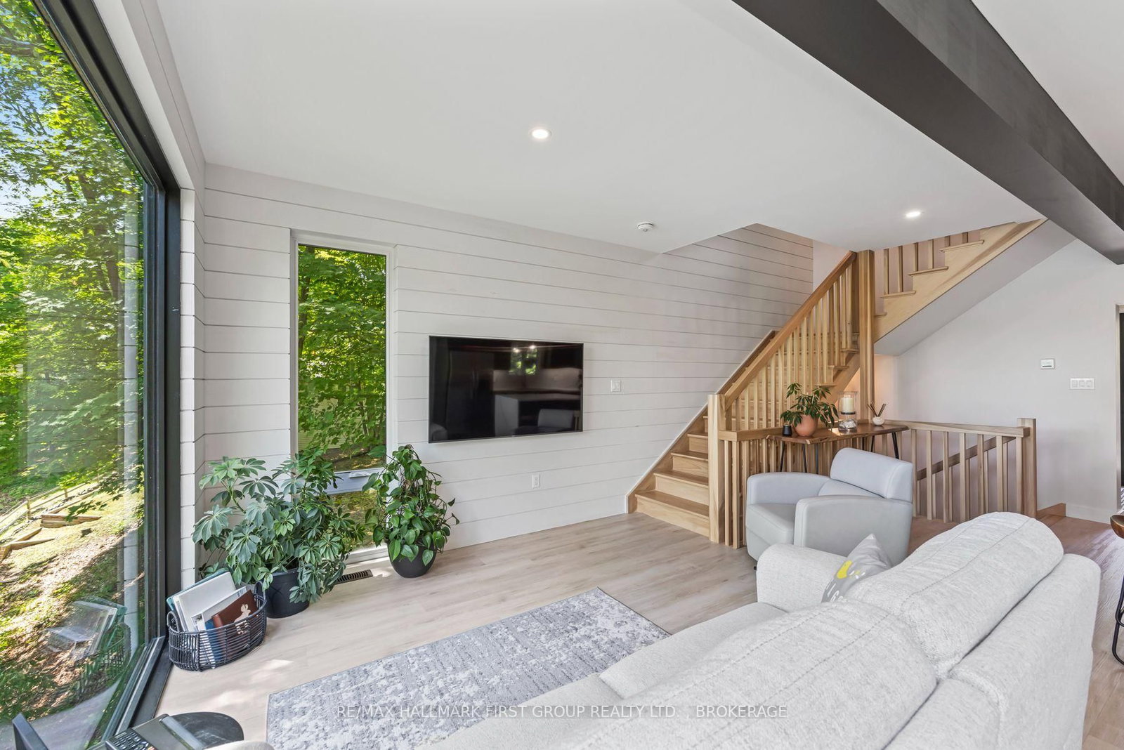 1005 Macdonald Lane • Perth Road, ON photo 28