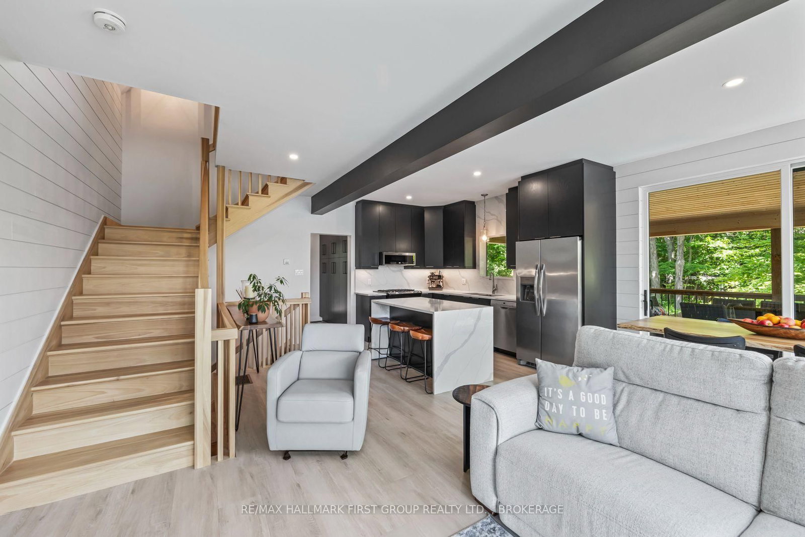 1005 Macdonald Lane • Perth Road, ON photo 30