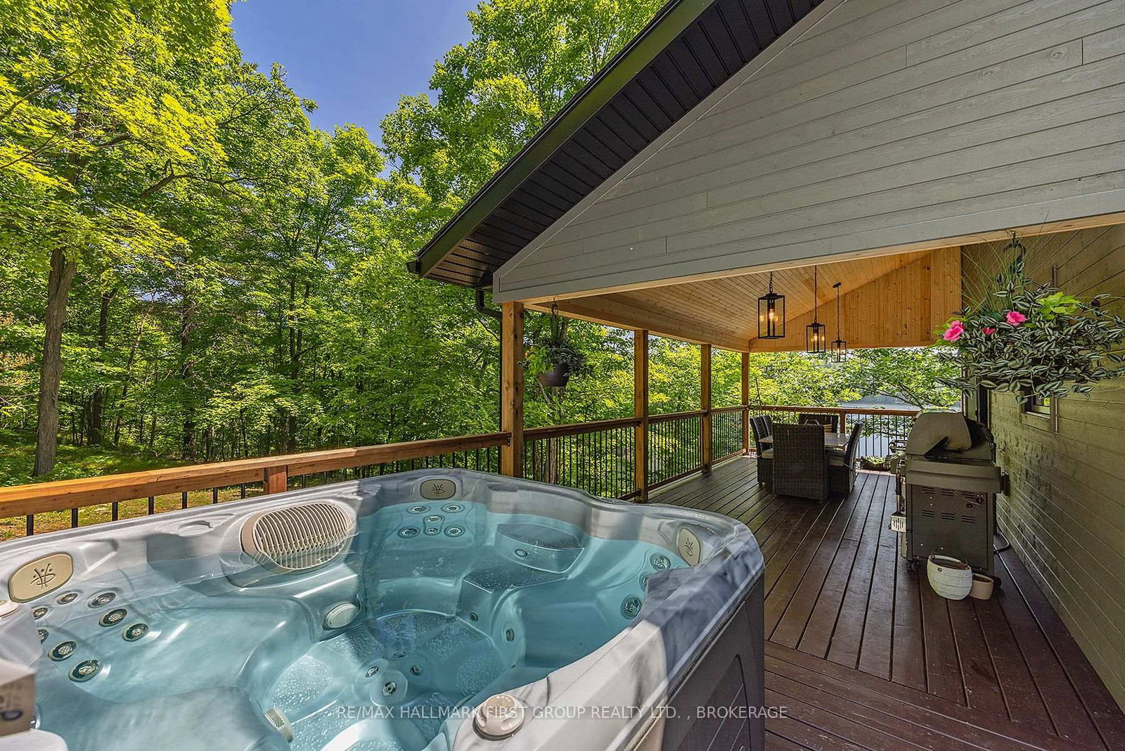 1005 Macdonald Lane • Perth Road, ON photo 6
