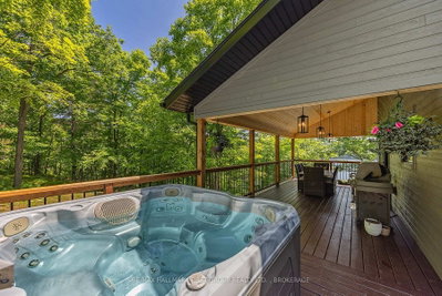 1005 Macdonald Lane • Perth Road, ON photo 6