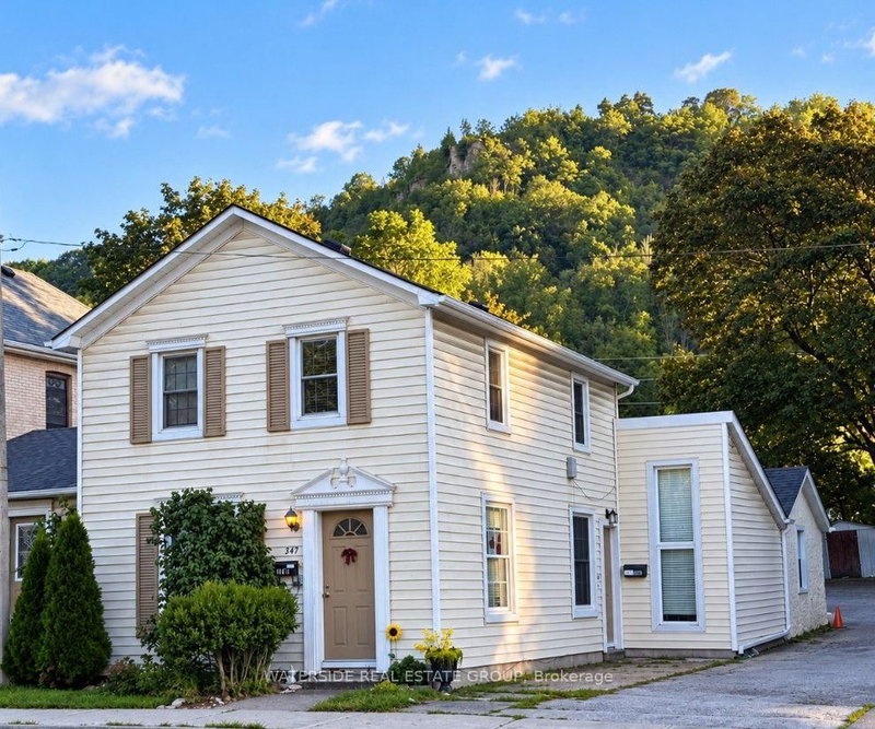 Unit B - 347 King Street W