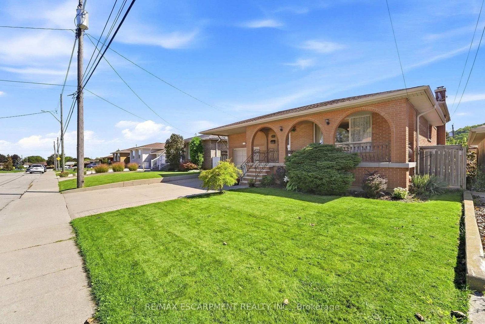 139 Glen Valley Drive • Hamilton, ON photo 4