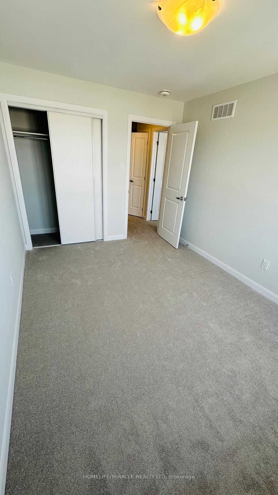 755 Fairline Row • Ottawa, ON photo 16