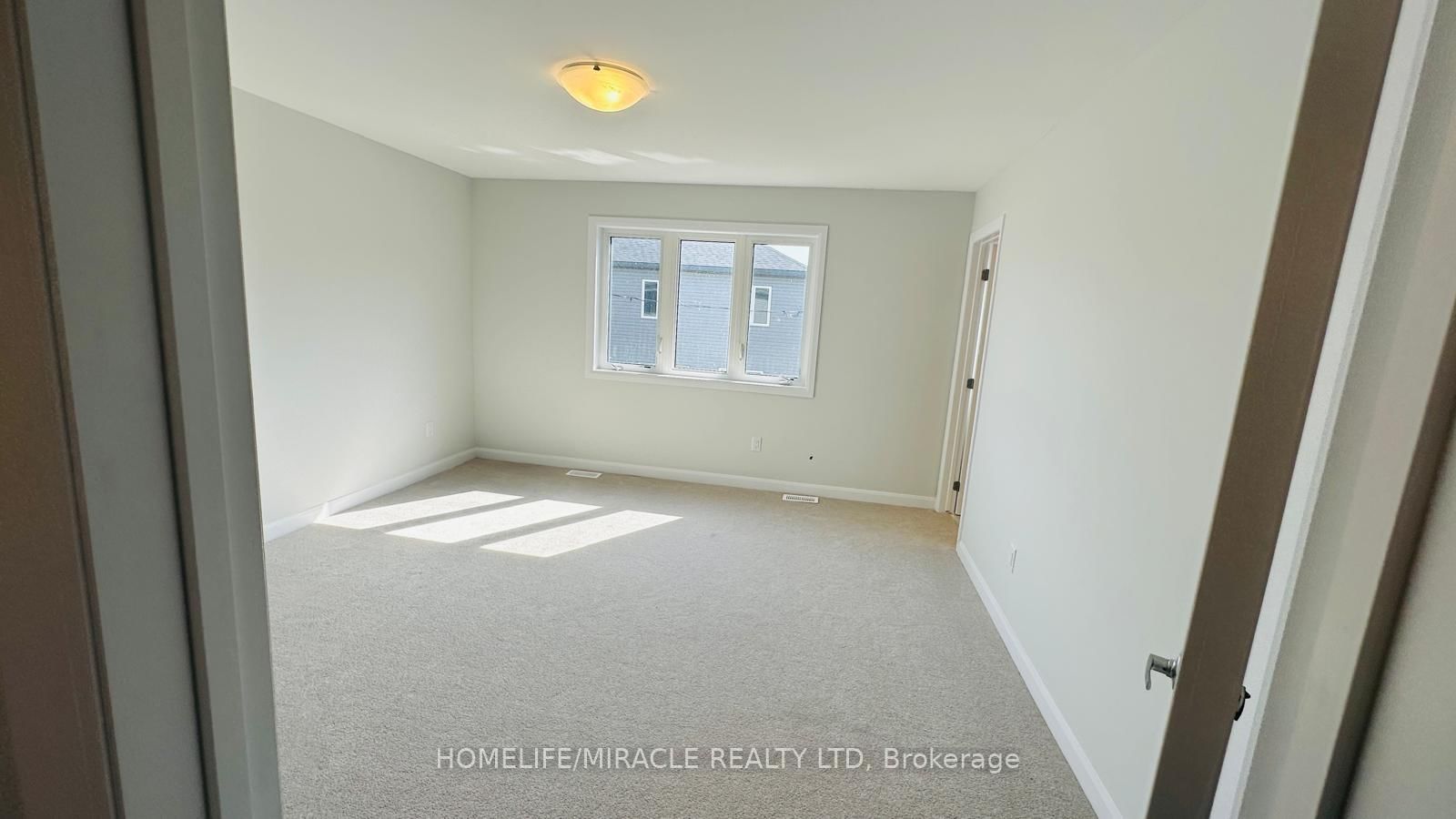 755 Fairline Row • Ottawa, ON photo 20