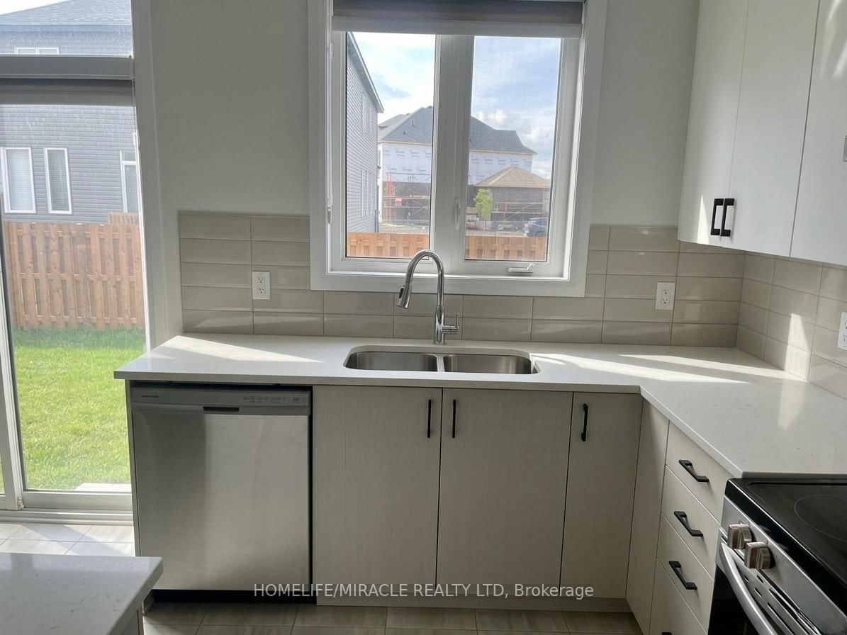 755 Fairline Row • Ottawa, ON photo 7