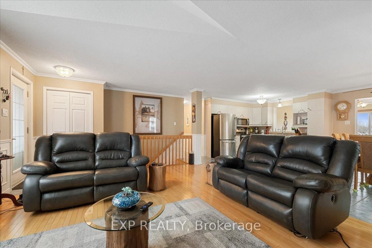 213 Longueuil Street • Champlain, ON photo 15