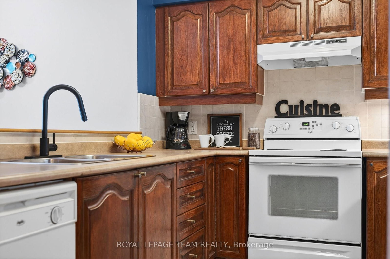 120 Grant Carman Drive • #811 • Ottawa, ON photo 12