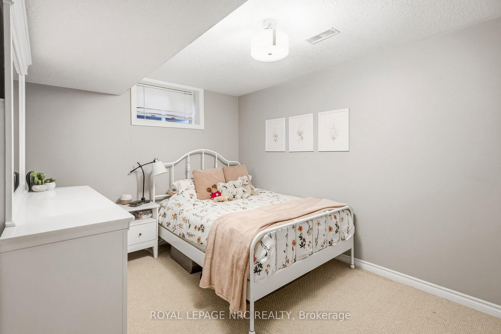 366 Book Road • Grimsby, ON photo 39