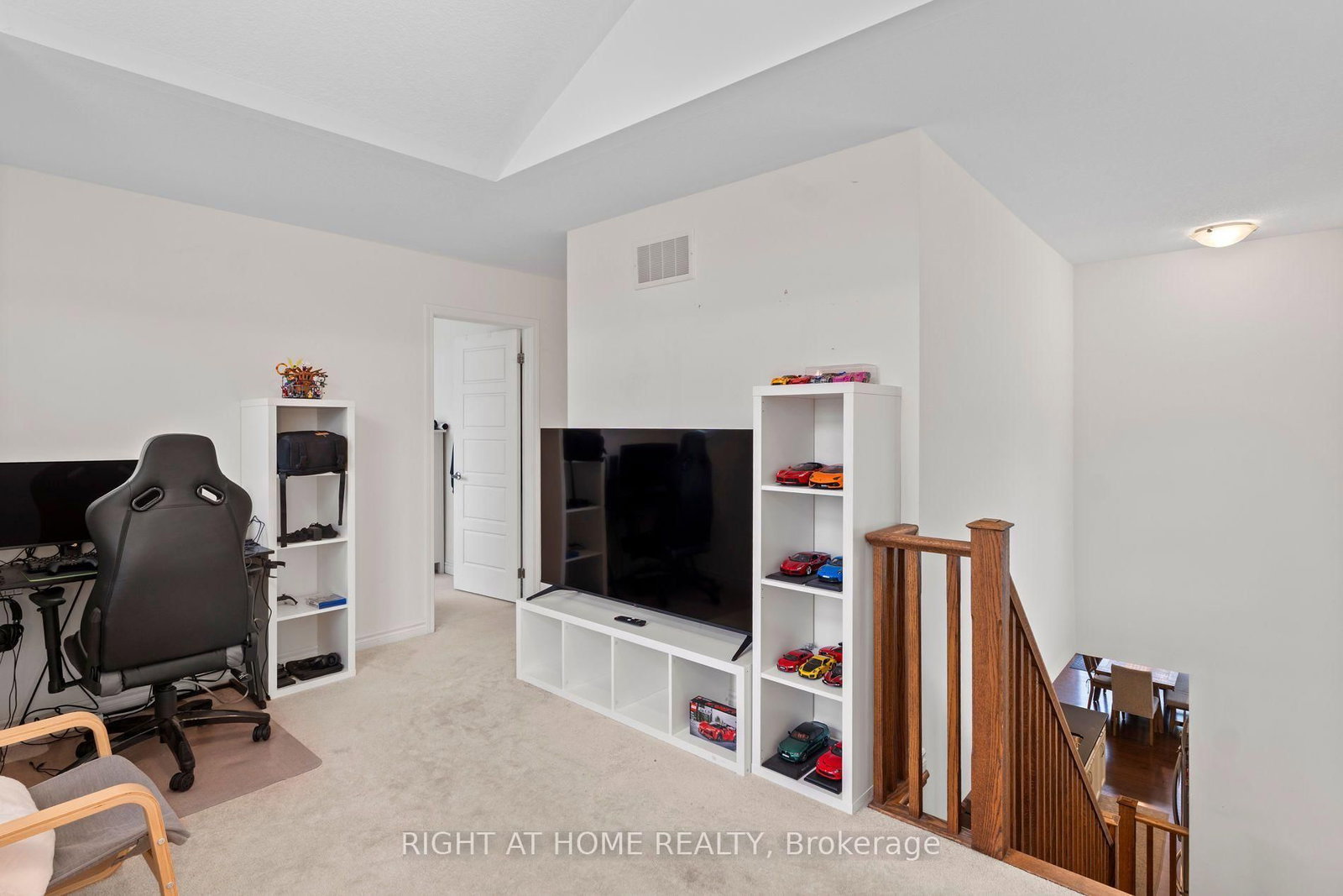 404 Equestrian Way • Cambridge, ON photo 23