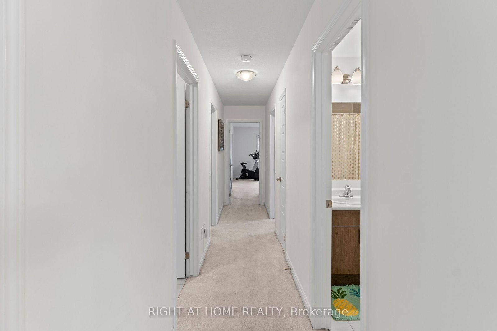 404 Equestrian Way • Cambridge, ON photo 24