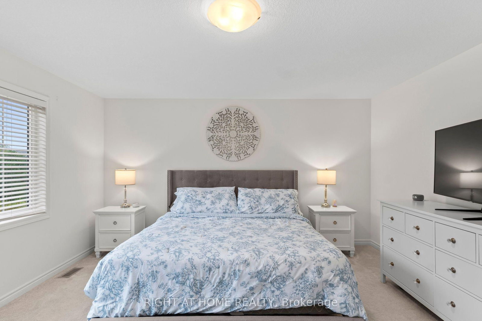 404 Equestrian Way • Cambridge, ON photo 26
