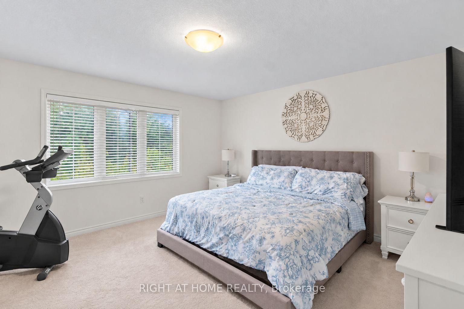 404 Equestrian Way • Cambridge, ON photo 27