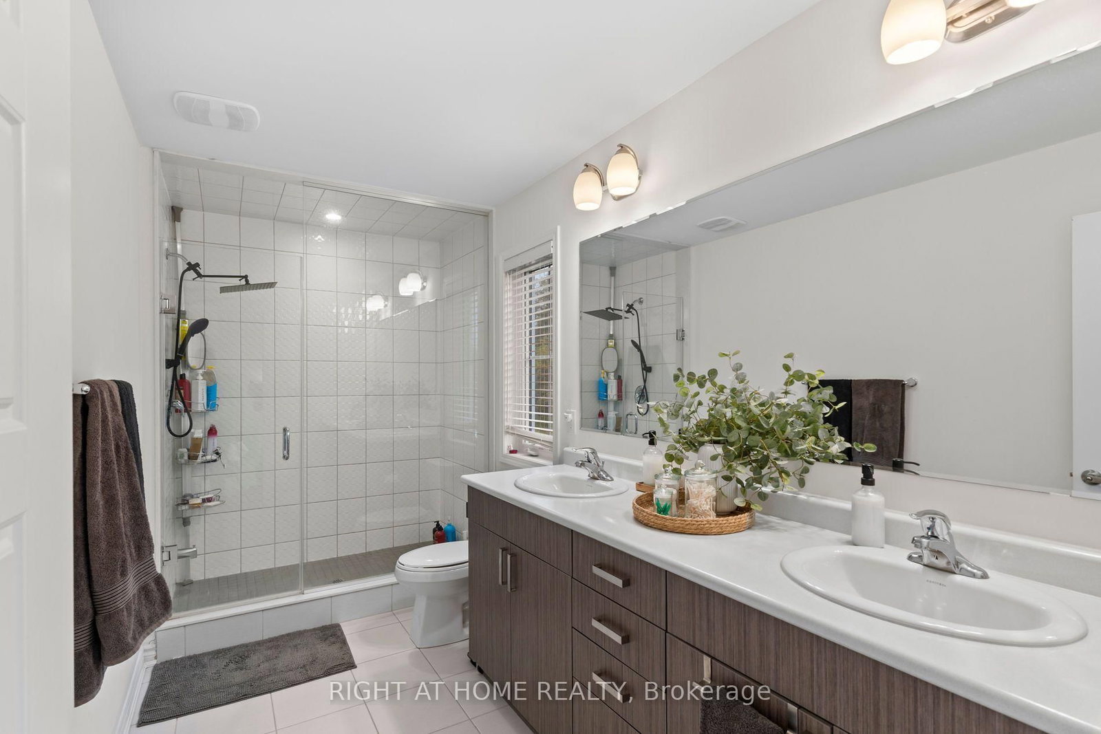 404 Equestrian Way • Cambridge, ON photo 29