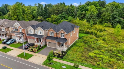 404 Equestrian Way • Cambridge, ON photo 3