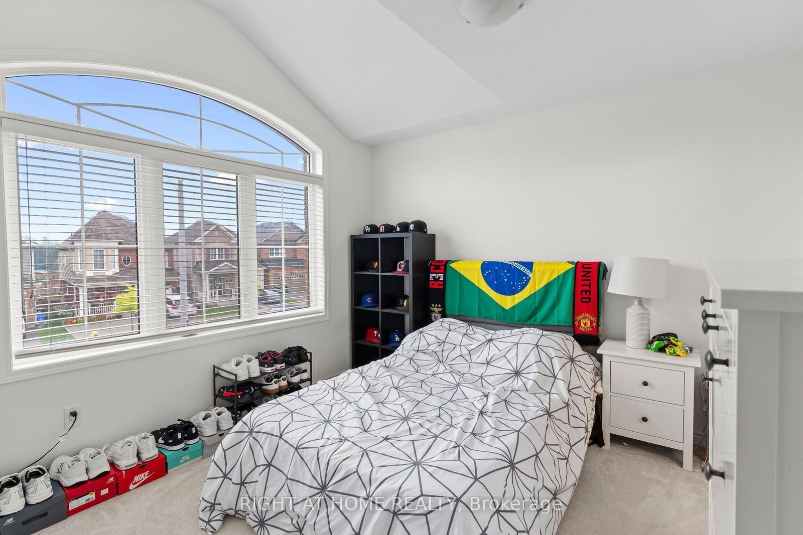 404 Equestrian Way • Cambridge, ON photo 33
