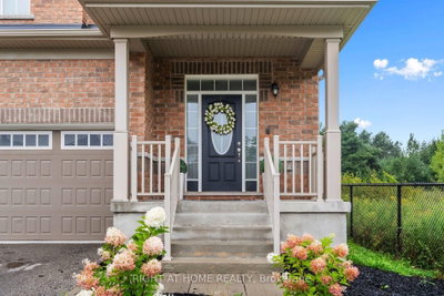 404 Equestrian Way • Cambridge, ON photo 4