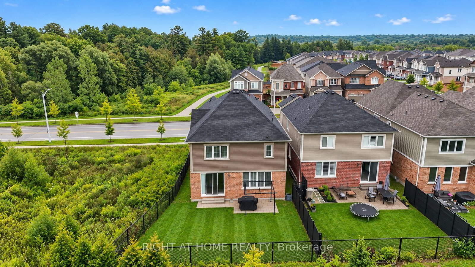 404 Equestrian Way • Cambridge, ON photo 43