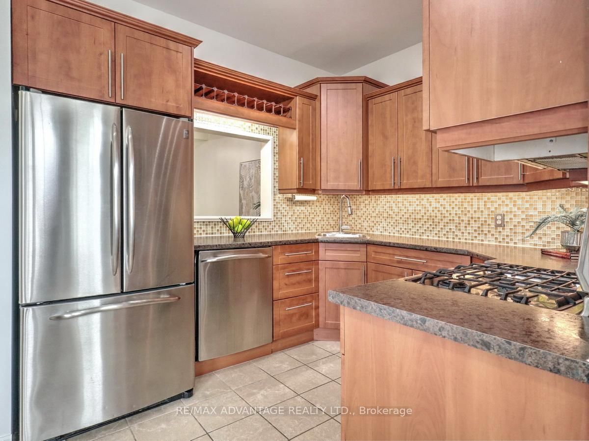 374 Front Street • #8 • Central Elgin, ON photo 16