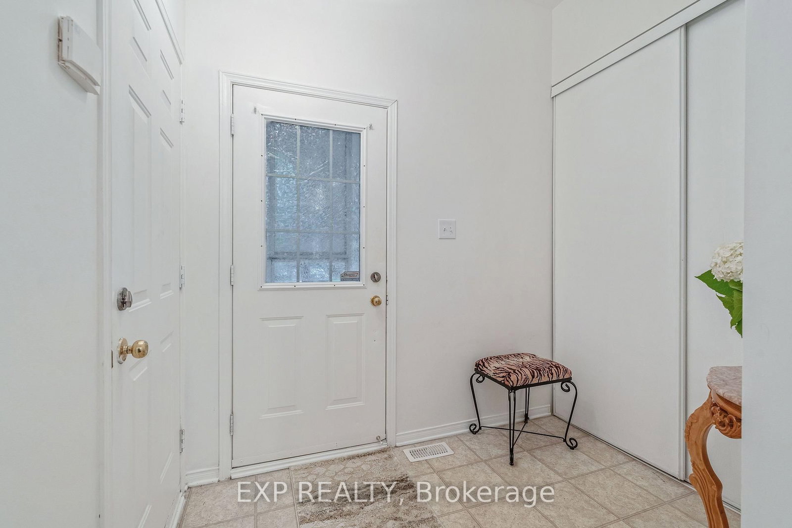 2181 Sunmeadow Street • Orleans, ON photo 3