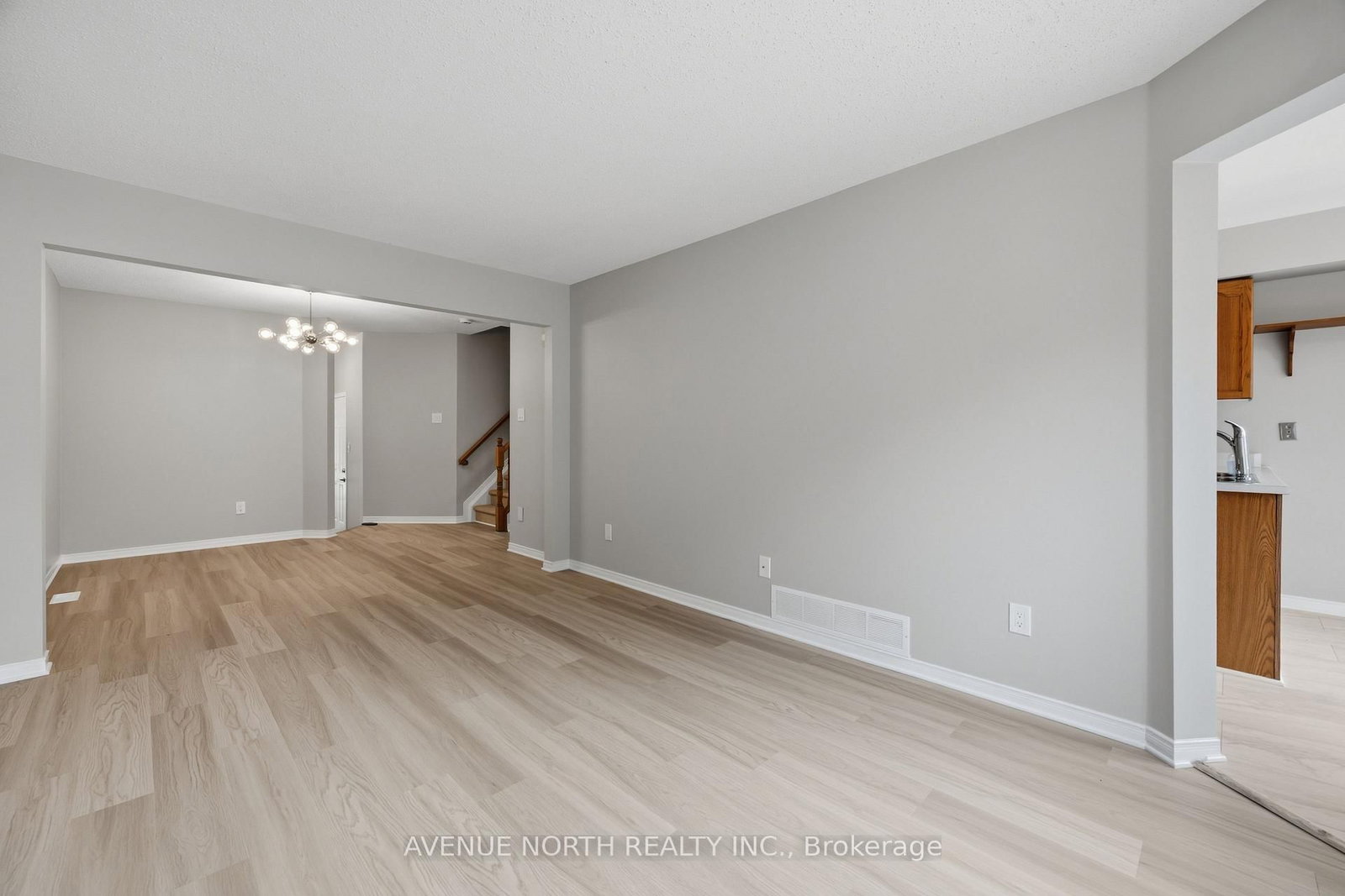 66 Woodgate Way • Ottawa, ON photo 14