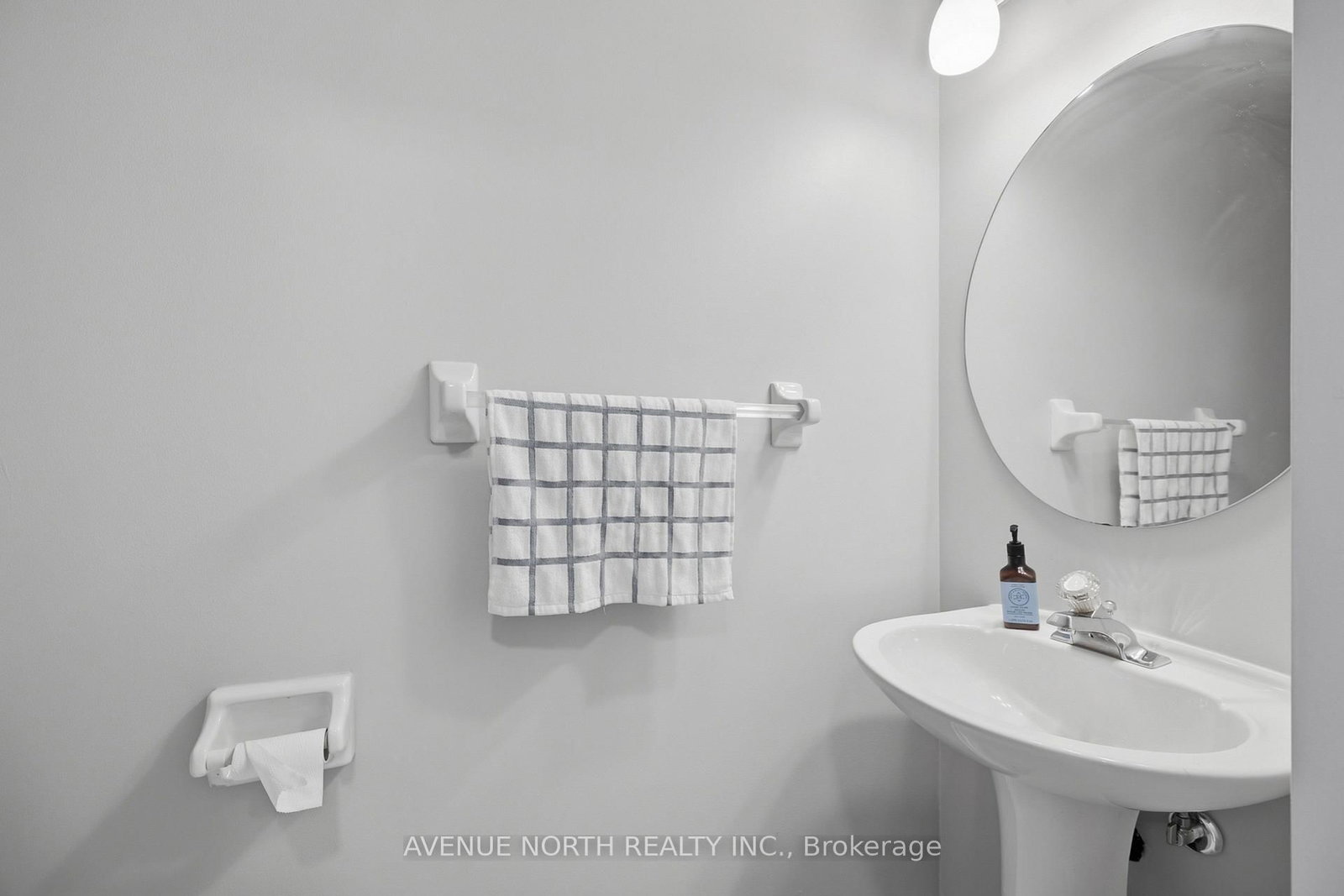 66 Woodgate Way • Ottawa, ON photo 22