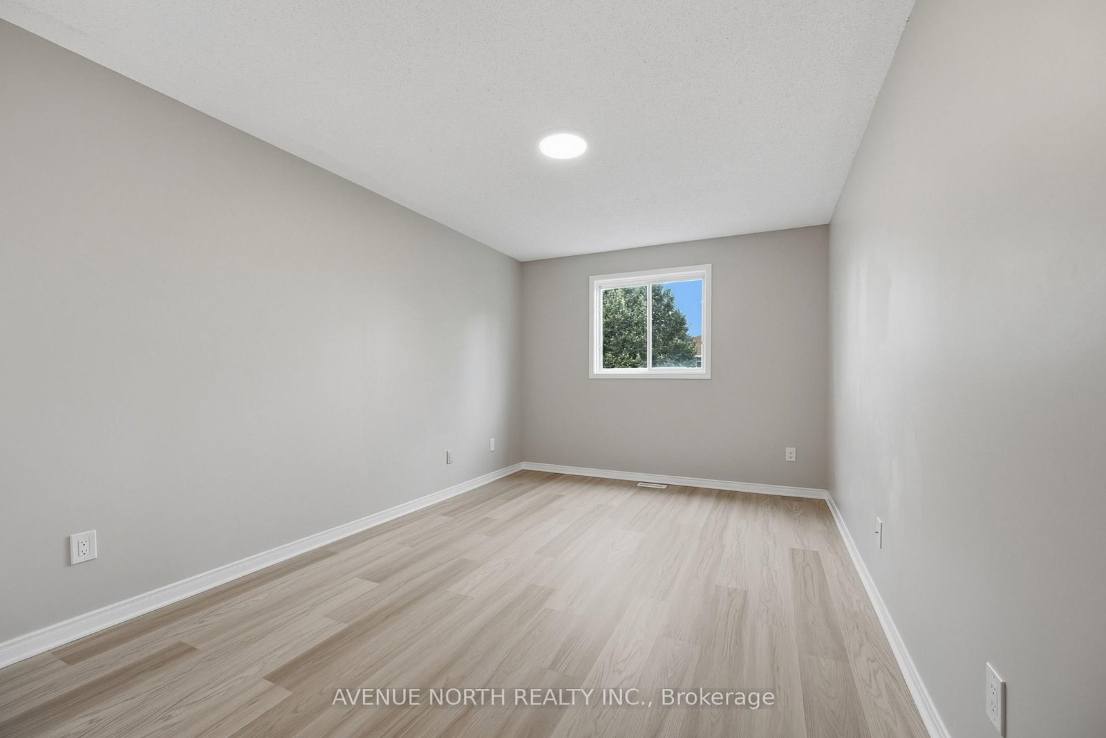 66 Woodgate Way • Ottawa, ON photo 24