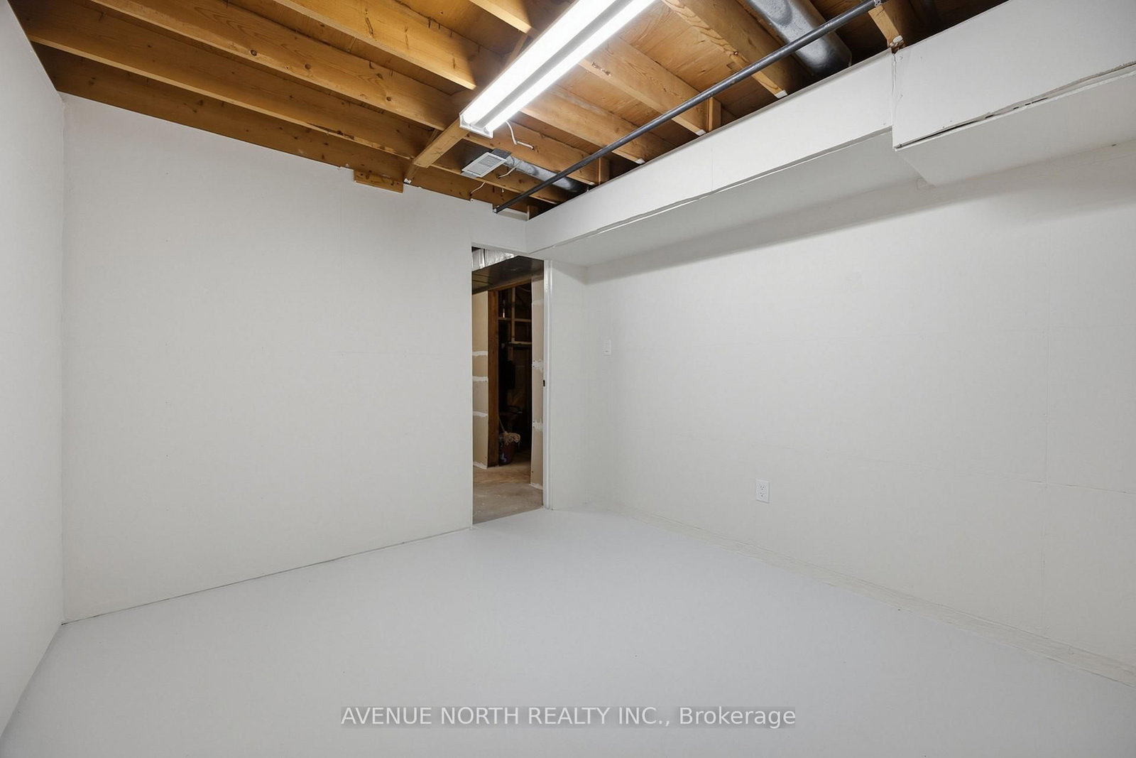 66 Woodgate Way • Ottawa, ON photo 35