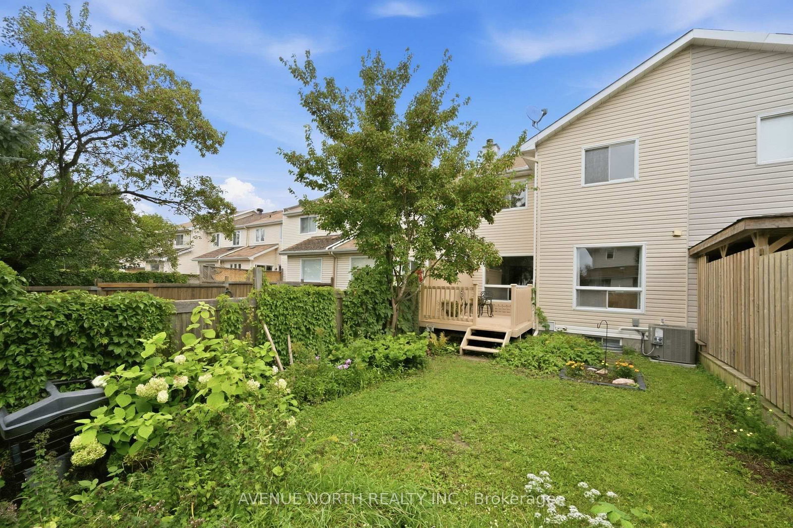 66 Woodgate Way • Ottawa, ON photo 37