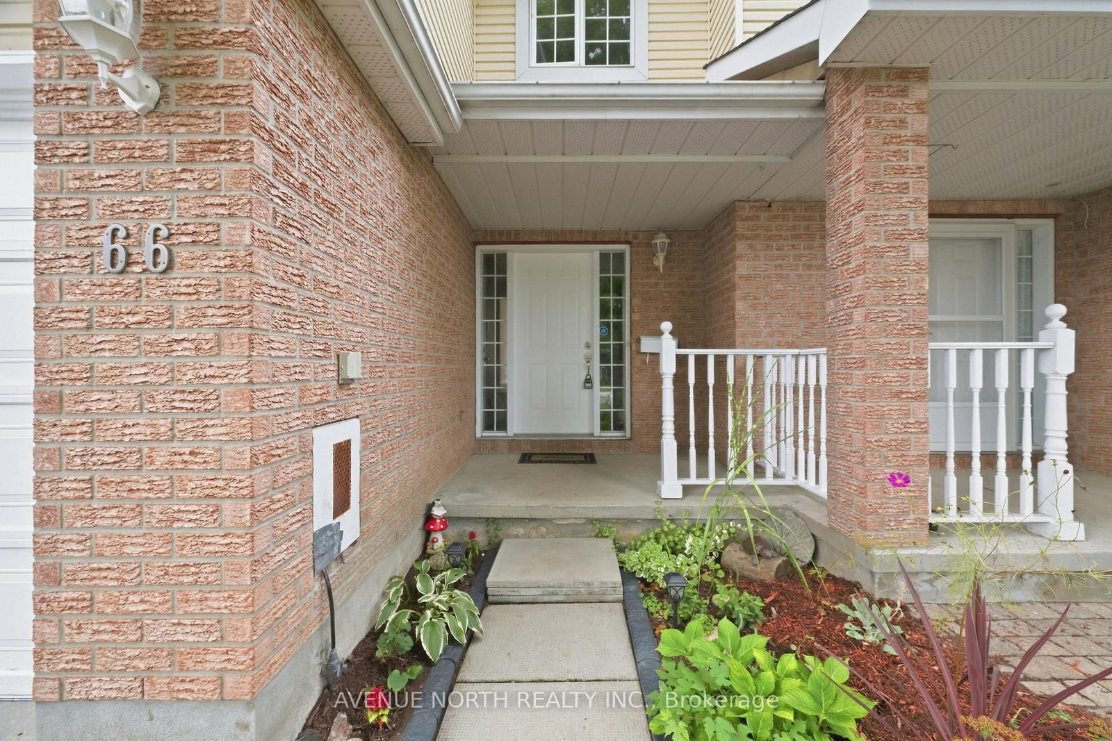 66 Woodgate Way • Ottawa, ON photo 4