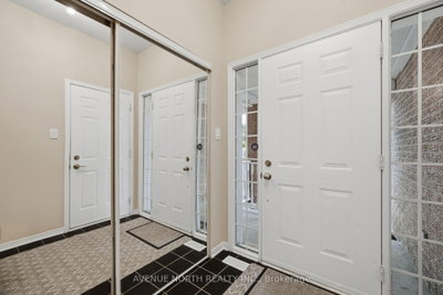 66 Woodgate Way • Ottawa, ON photo 5